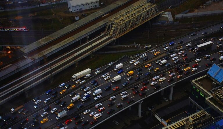 Malicious apps prey on Russians’ anxiety about fuel prices, drone strikes